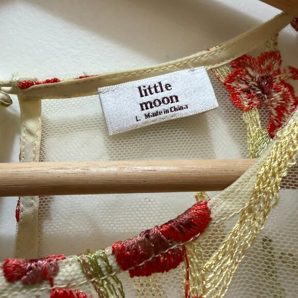 Aritiza (Little Moon) Floral Embroidered Top - Picture 2 of 2